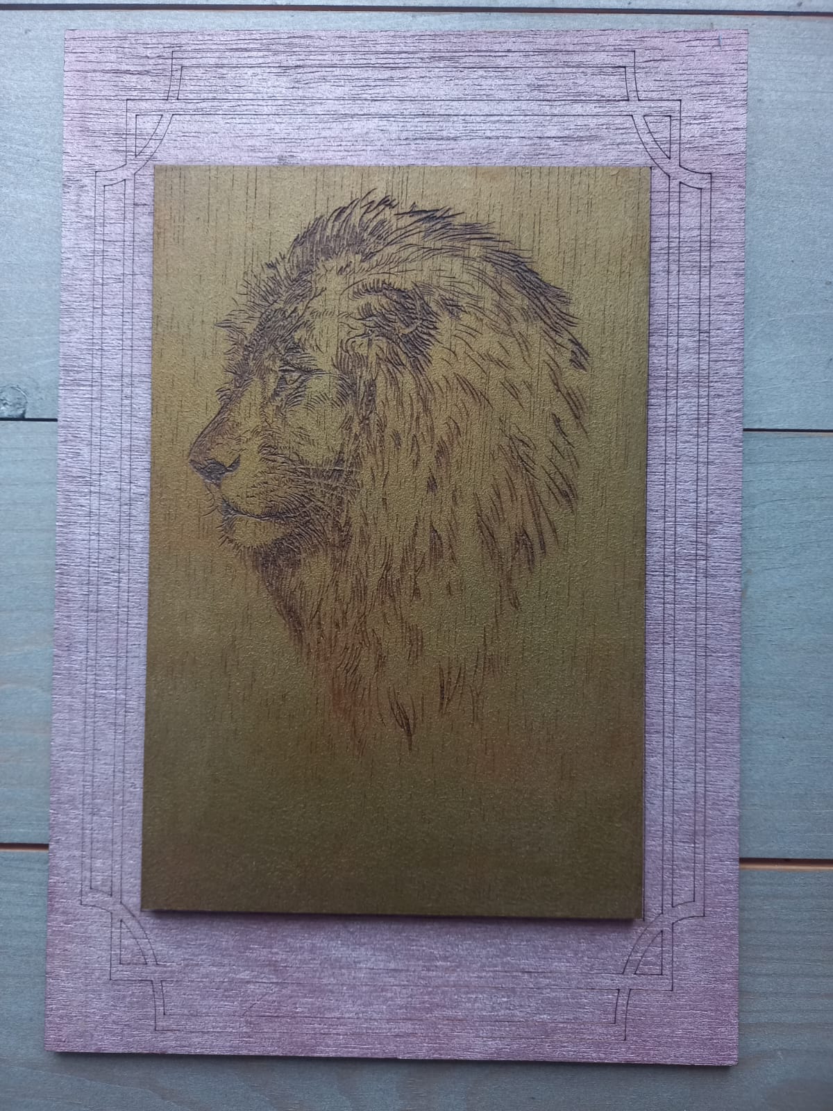 Cuadro artesanal grabado en madera de León